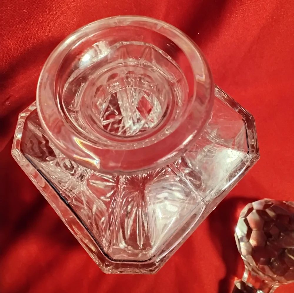 Atlantis Miguel Square Cut Crystal Decanter W/multifaceted Crystal Stopper